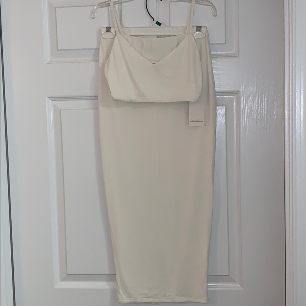 TOBI white/ivory 2 piece high waisted skirt set